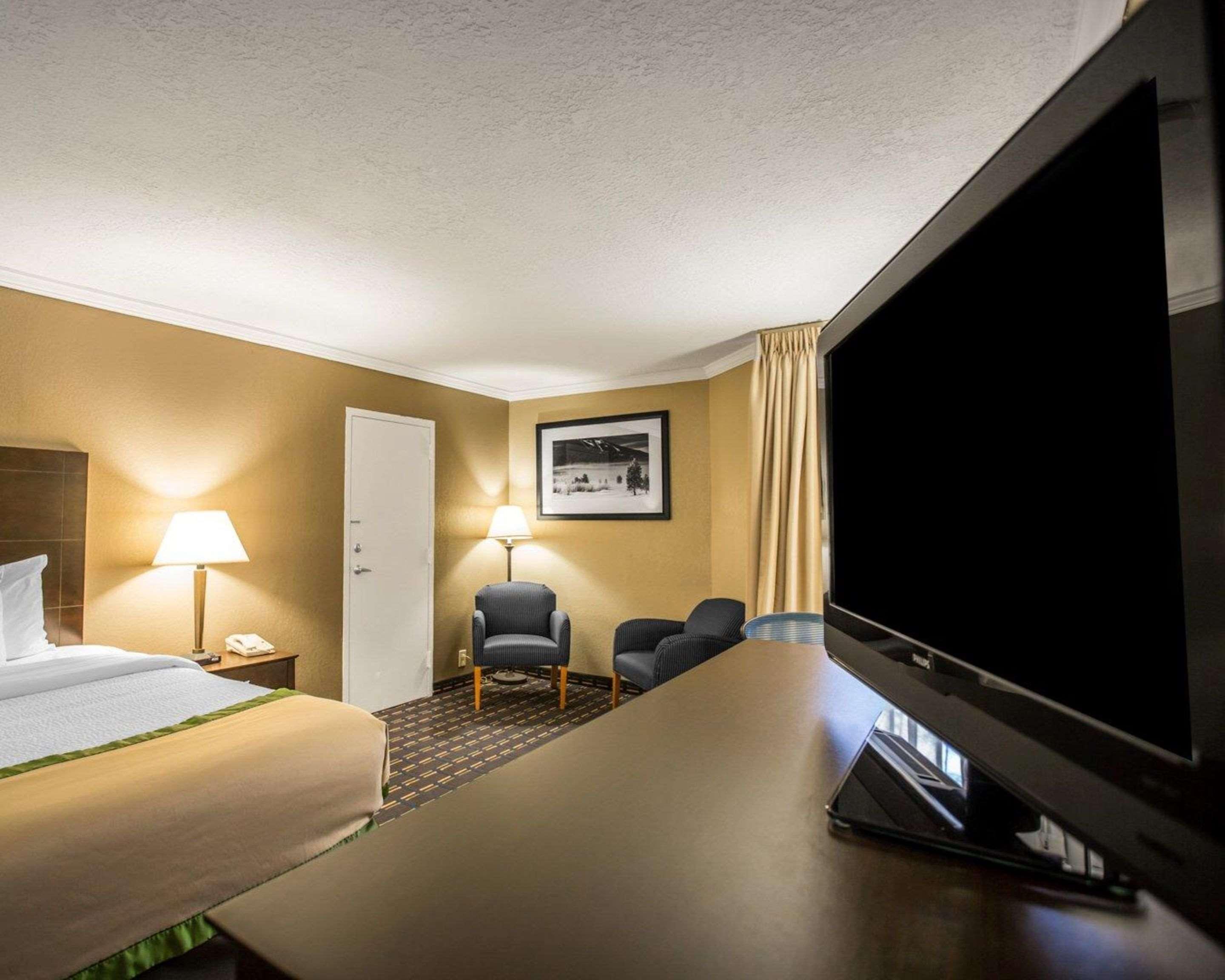 Clarion Inn Asheville Airport Fletcher Extérieur photo