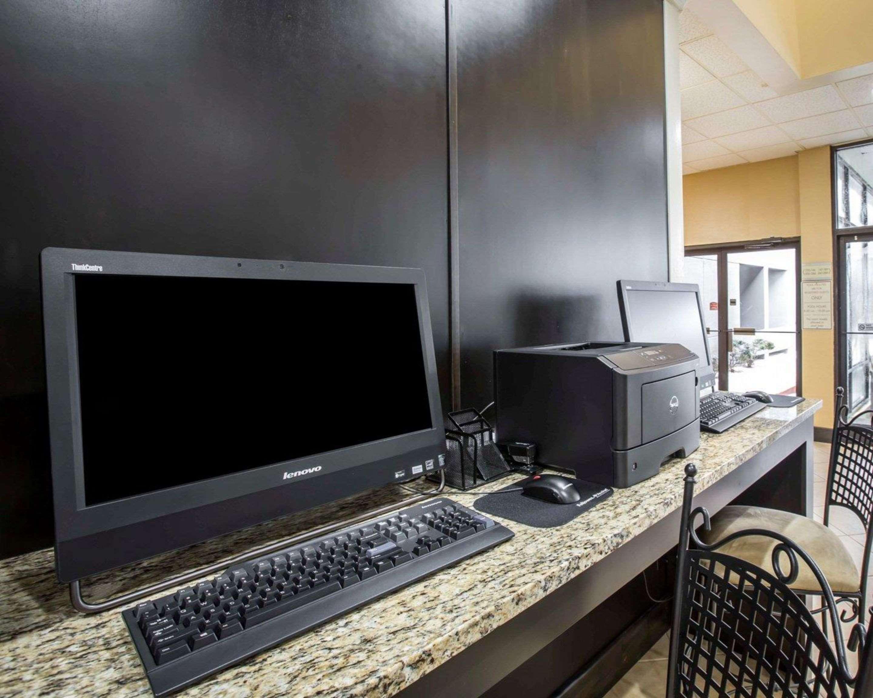 Clarion Inn Asheville Airport Fletcher Extérieur photo
